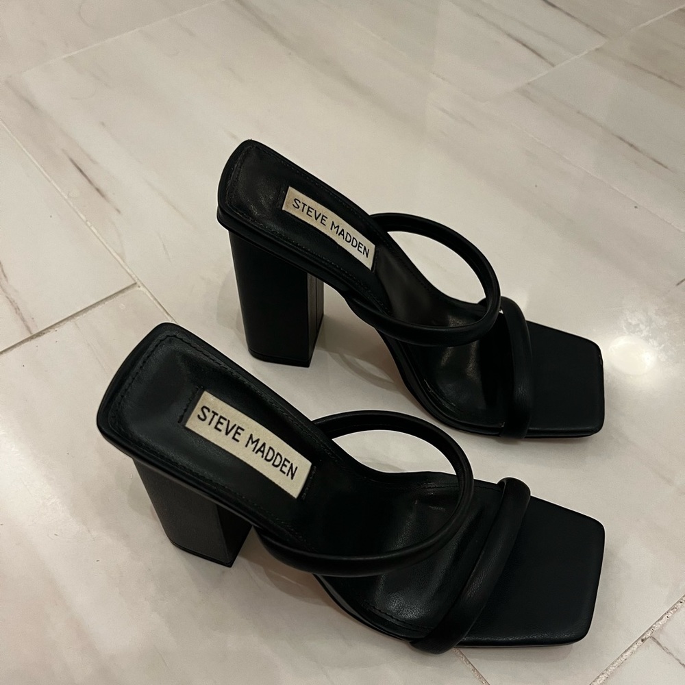 Steve Madden black heels size 6